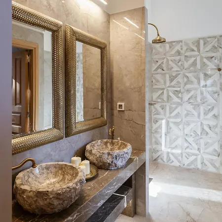 Aylin Executive Bed & Breakfast