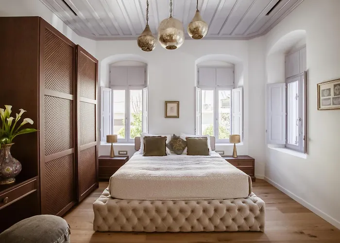 Aylin Executive Couette-café 4*