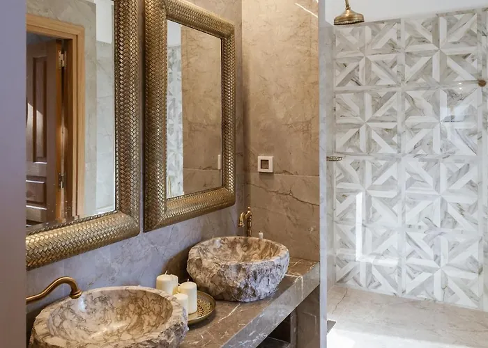 Aylin Executive Готель типу 