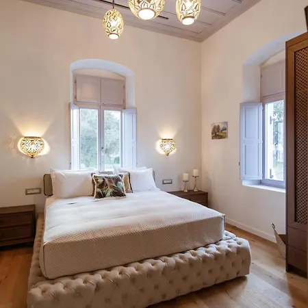 Aylin Executive לינה וארוחת בוקר