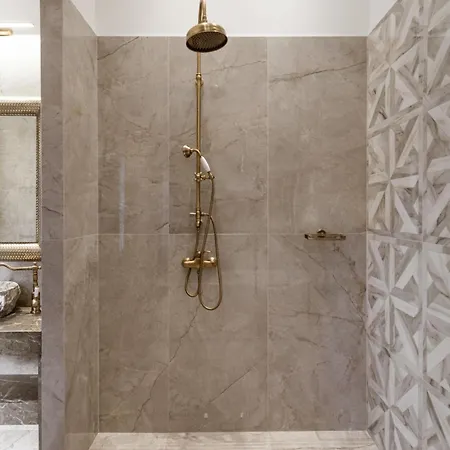 Aylin Executive עיר רודוס